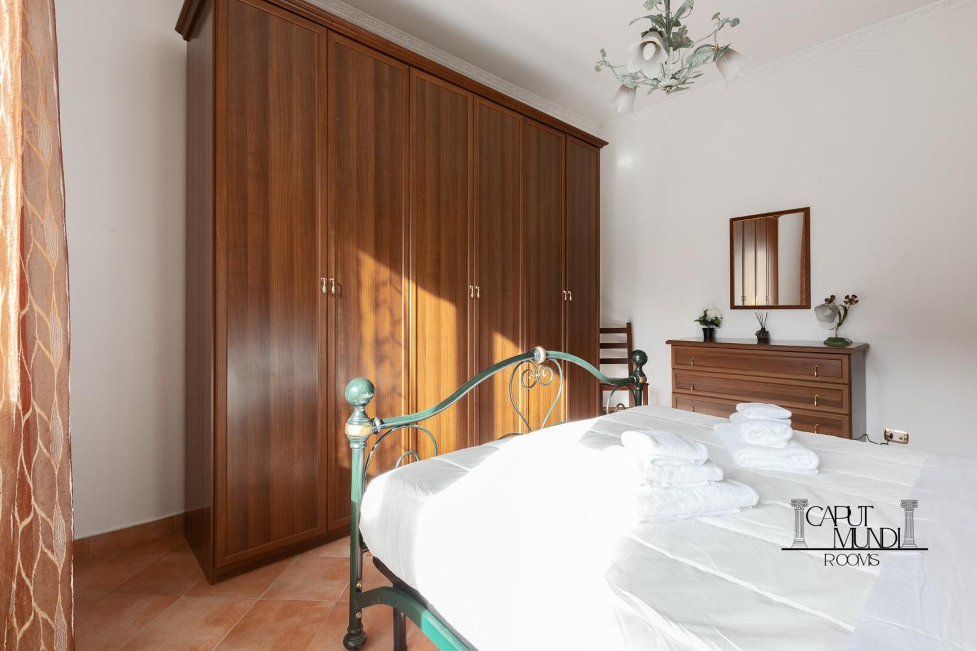 Caput Mundi Rooms - 100Mt To Metro A, Terrace, A-C, 15 Min To Center Roma Ngoại thất bức ảnh